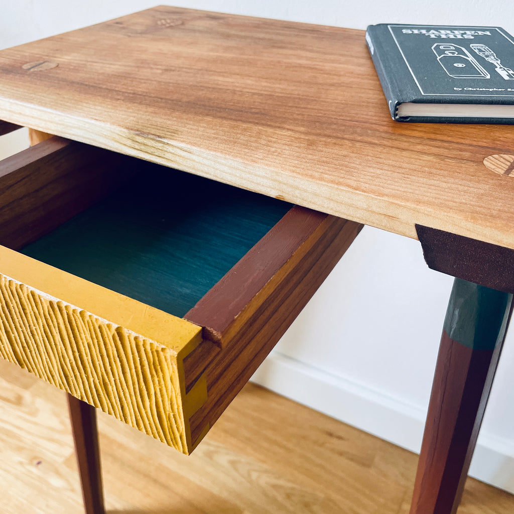Ambachtelijke Design Sidetable van Massief Hout
