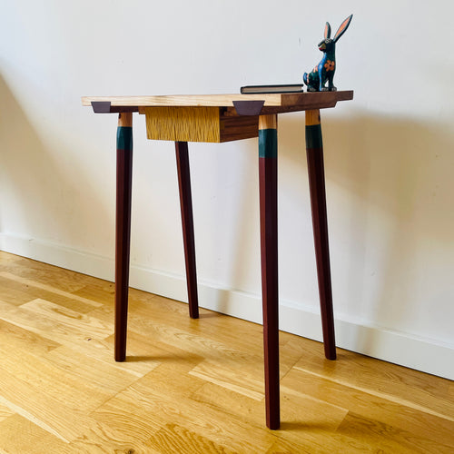 Ambachtelijke Design Sidetable van Massief Hout